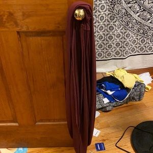 Brandy Melville Maroon Circle Scarf